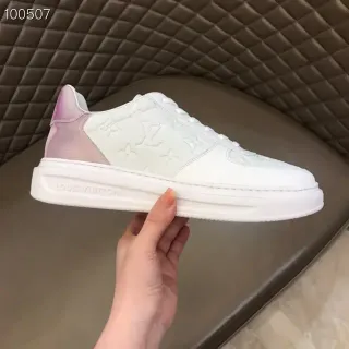 Louis Vuitton LV Trainer 白粉色 压花皮革 虹彩鞋跟面板 生活方式运动鞋