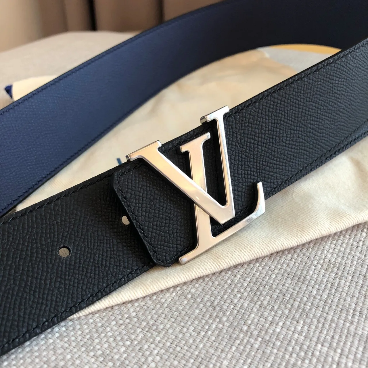 Louis Vuitton LV Twist Belt Black and Navy Epi Leather Belt 4