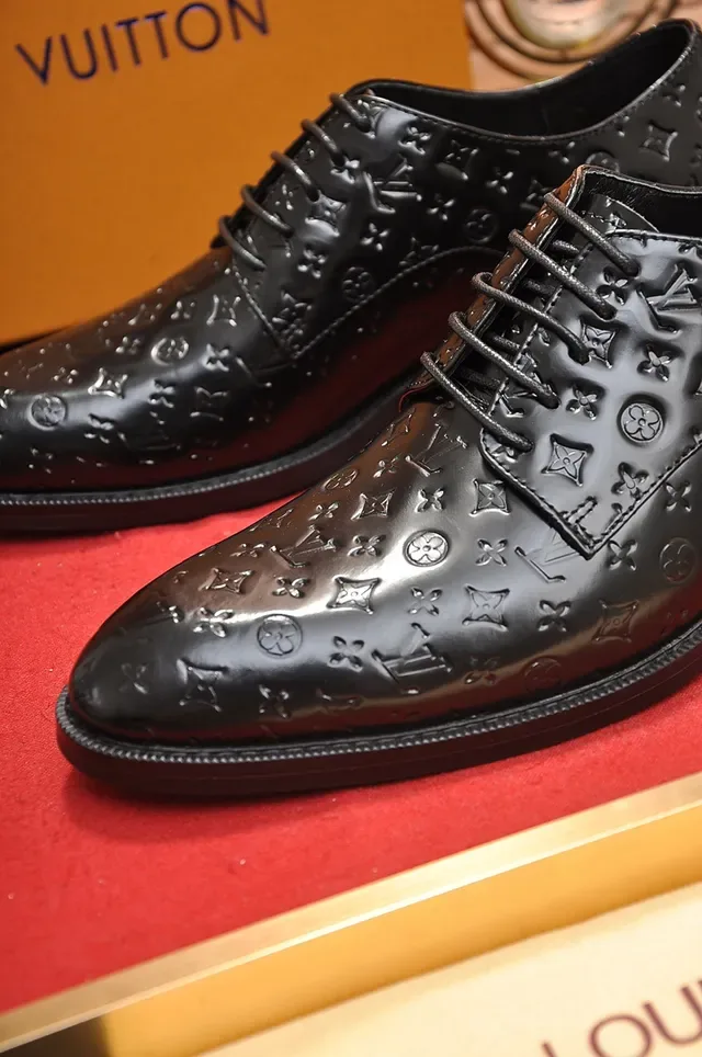 Chaussures Oxford Louis Vuitton Monogram-Embossed Noir 2