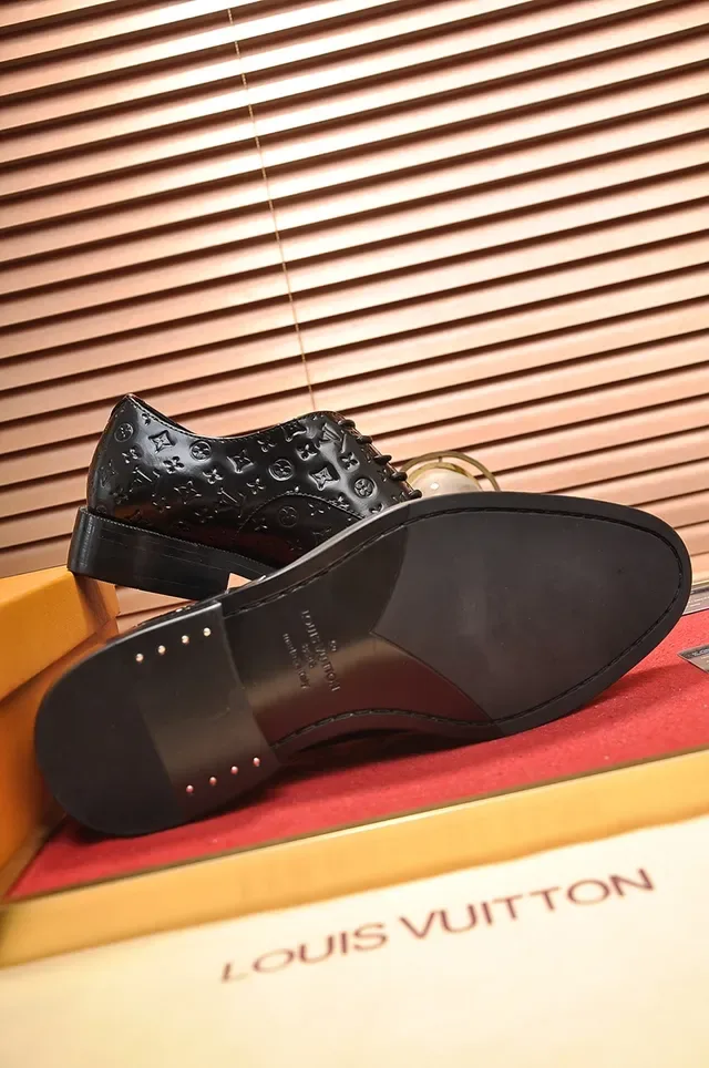 Chaussures Oxford Louis Vuitton Monogram-Embossed Noir 3