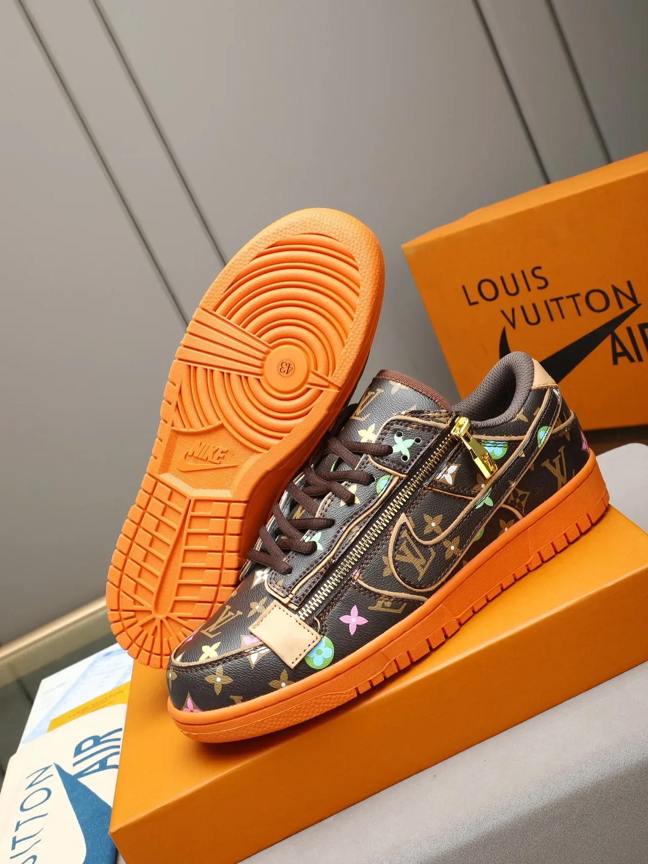 Louis Vuitton Monogram Floral Zipper Low-Top Lifestyle Sneakers 4