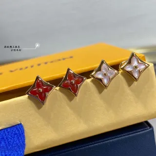 Louis Vuitton Monogram أقراط دراس زهور مربعة
