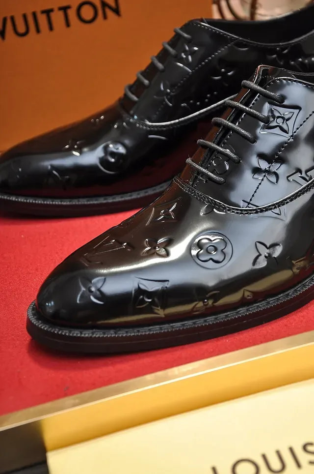 Louis Vuitton Monogram Patent Leather Oxford Shoes 2