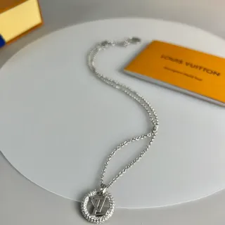 Colar colgante circular Louis Vuitton Monogram Pavé