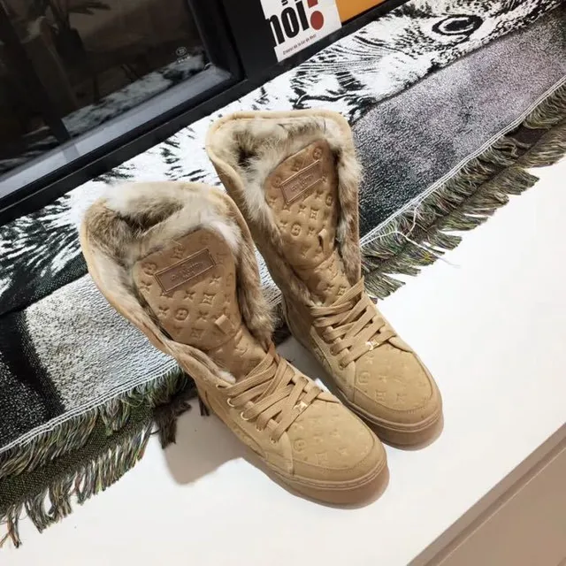 Louis Vuitton Monogram Botas de Nieve de Plataforma con Forro de Piel 2