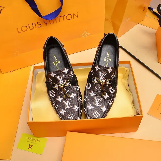 Louis Vuitton Monogram Mocassins Marron Blanc Cuir Tassel 9