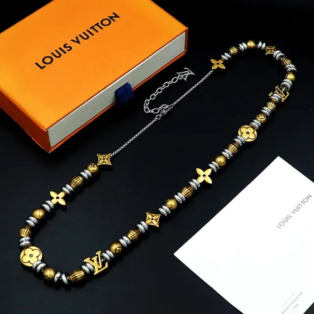 Colar Louis Vuitton Monogram World Tour com contas douradas e prateadas 6