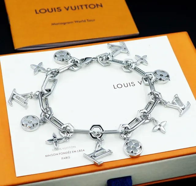 Louis Vuitton Monogram World Tour Silver Chunky Link Chain Dangling Charms Bracelet 9