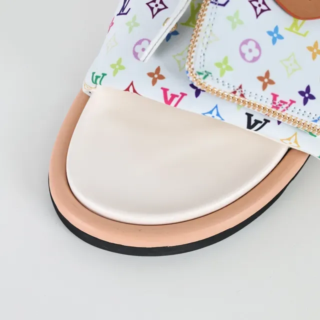 Louis Vuitton Pantoufles Multicolore Beige Imprimé Monogram Tissu Sangle à Fermeture Éclair Pochette 5