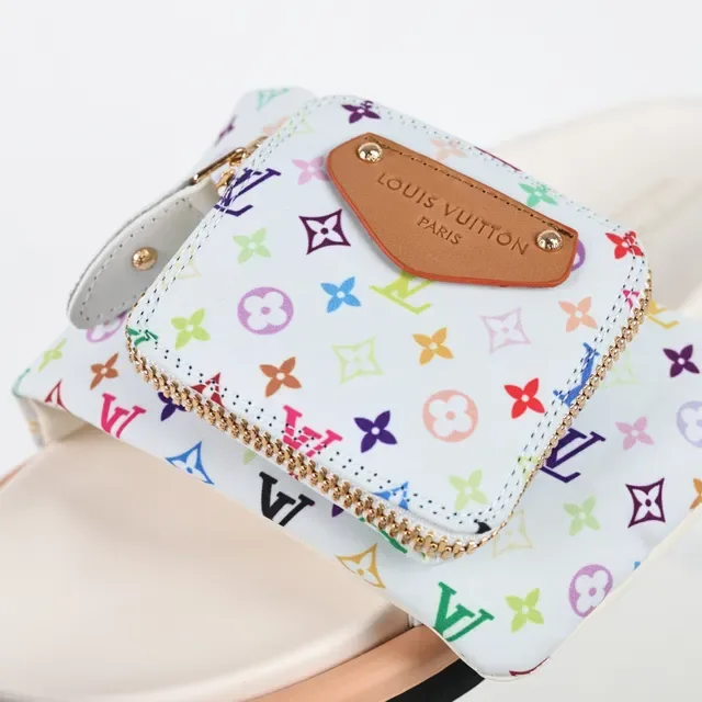 Louis Vuitton Pantoufles Multicolore Beige Imprimé Monogram Tissu Sangle à Fermeture Éclair Pochette 6