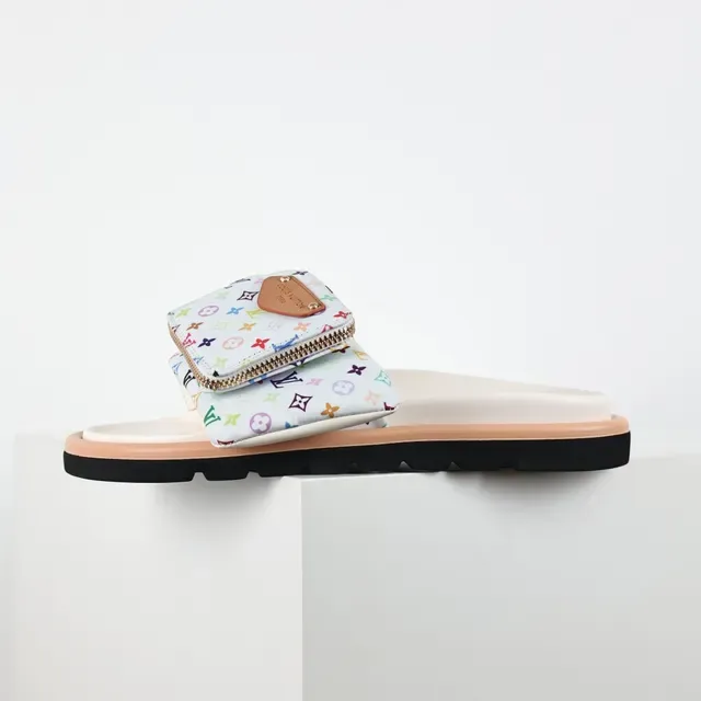 Louis Vuitton Pantoufles Multicolore Beige Imprimé Monogram Tissu Sangle à Fermeture Éclair Pochette 9