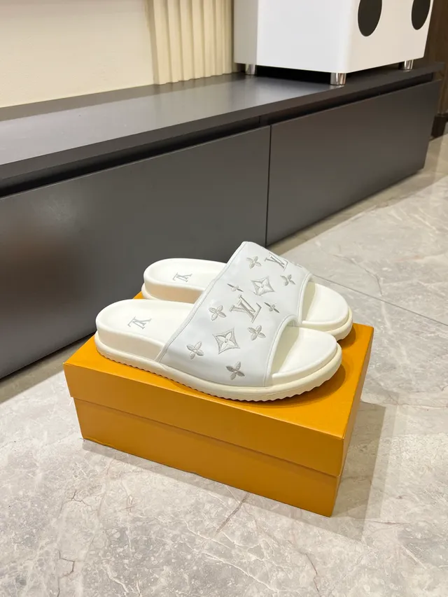 Louis Vuitton Multicolore Noir Monogrammé Bride Semelle Plateforme Chaussons 12