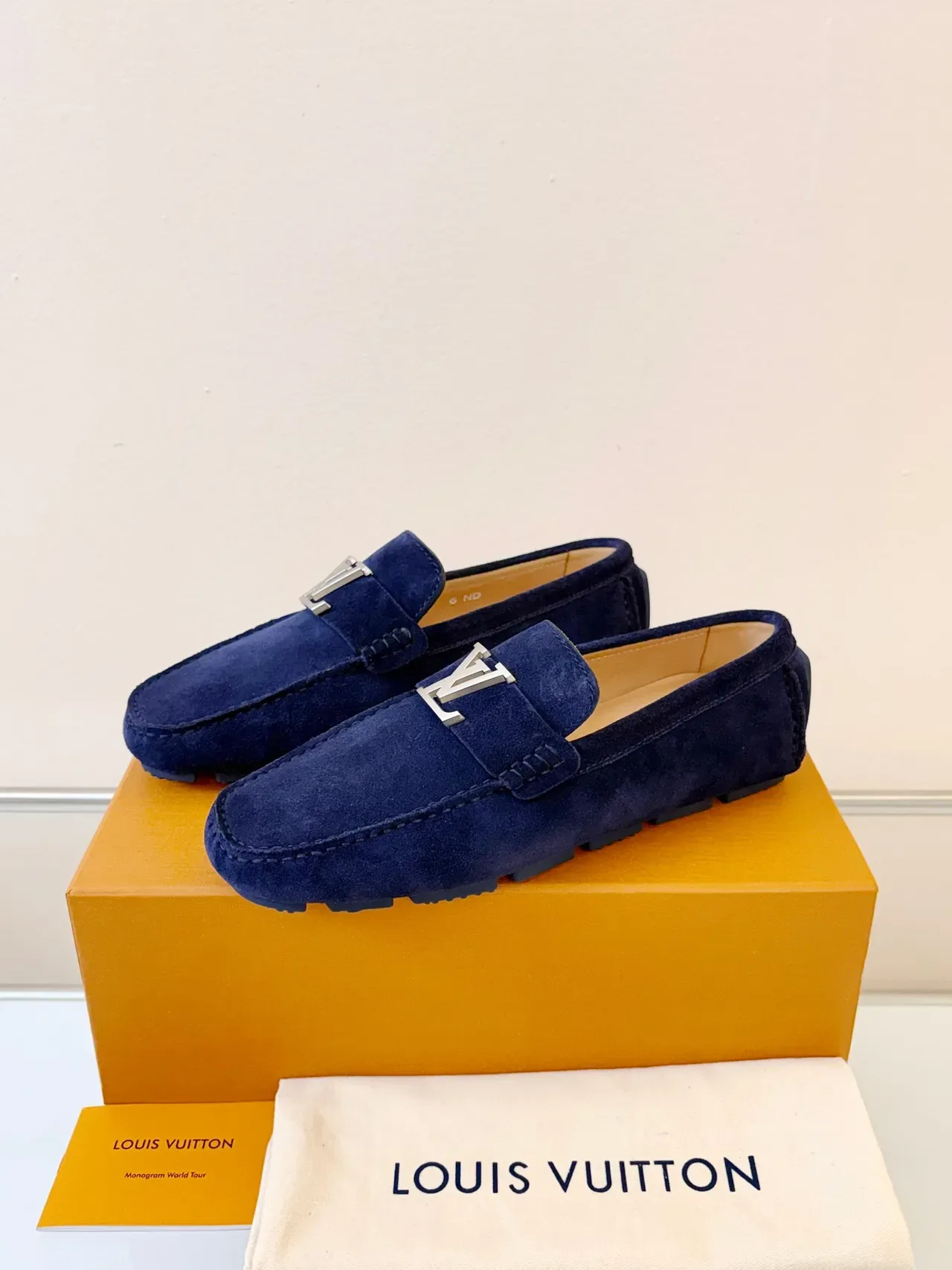 Louis Vuitton Navy Beige 麂皮上层金属LV扣乐福鞋 2
