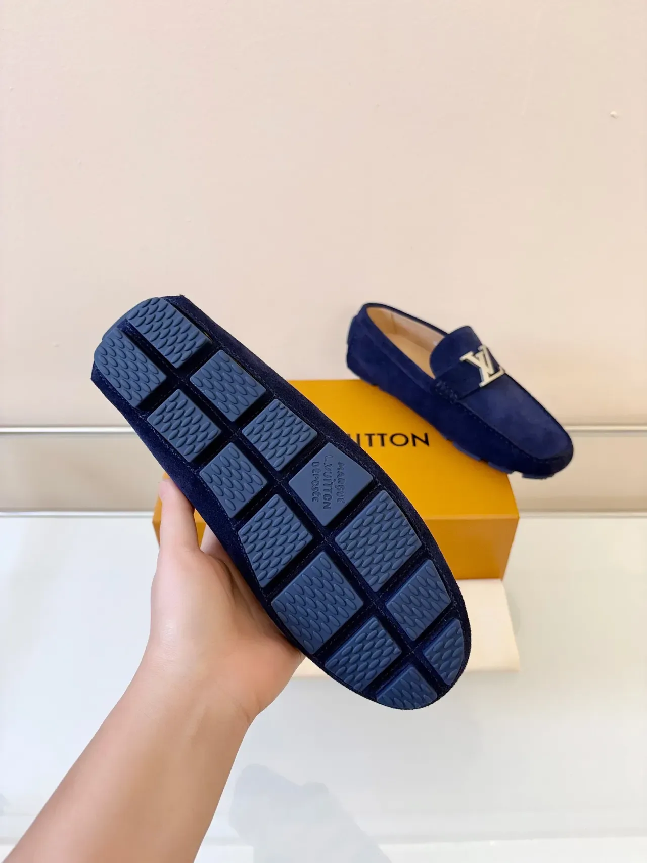 Louis Vuitton Navy Beige 麂皮上层金属LV扣乐福鞋 5
