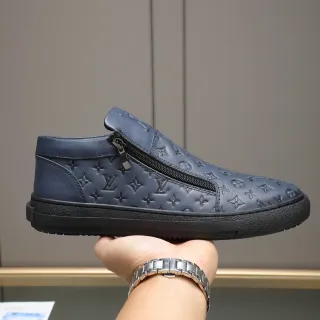 Louis Vuitton بحري أسود جلد مطبوع بمونوغرام إغلاق سحاب جانبي لوفر