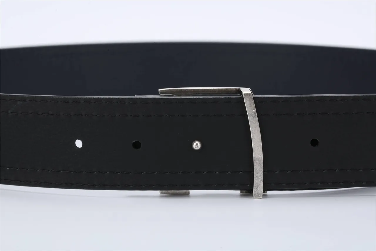 Louis Vuitton Navy Silver Textured Grain Double-Stitched Edges Leather Belt 8
