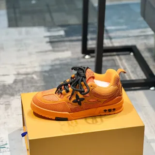 Louis Vuitton Zapatillas Lifestyle Naranja Negro Monocromas con Cordones Contrastantes