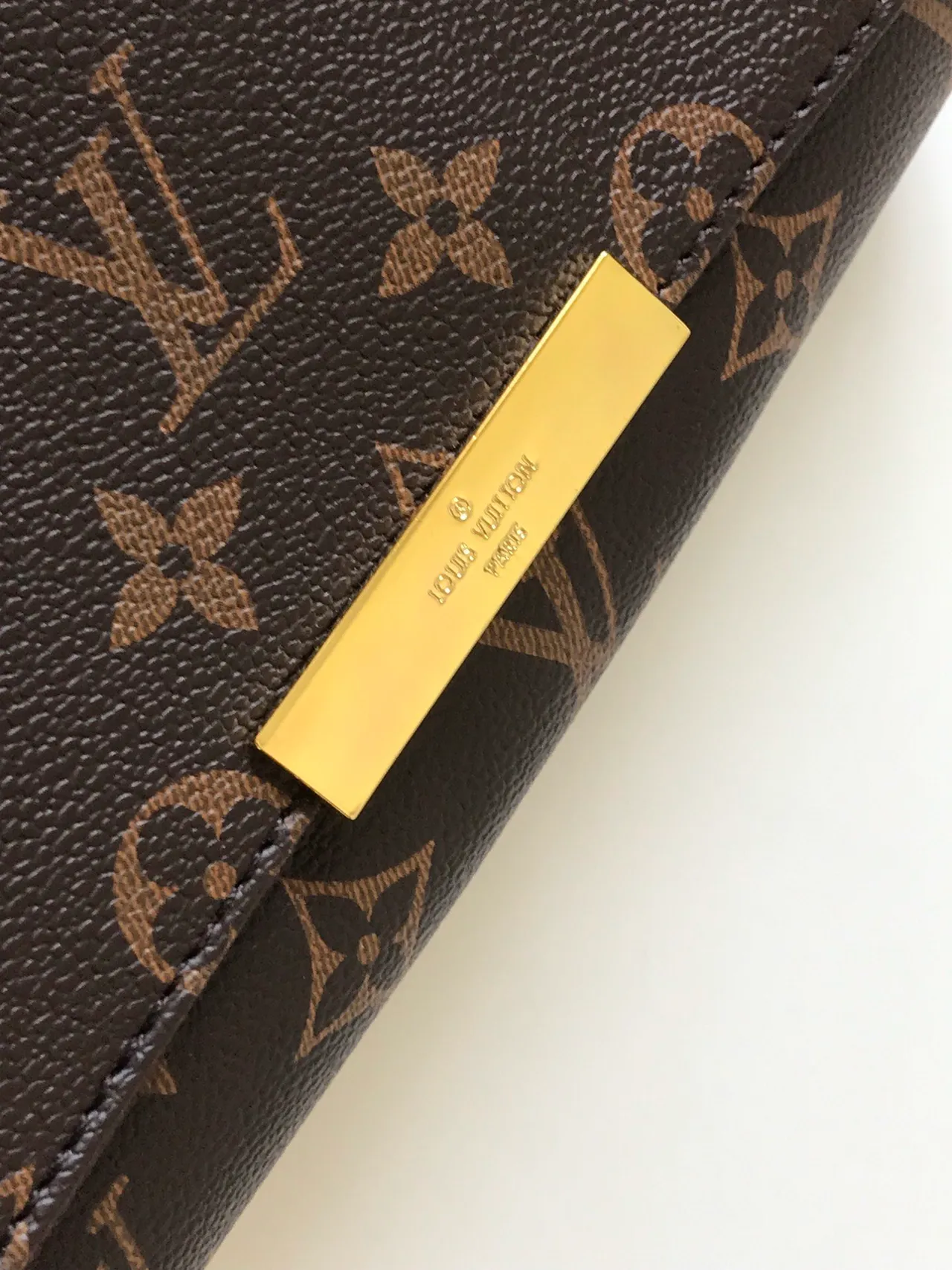 Louis Vuitton Pochette Metis Marrón Dorado Monogram Lienzo Recubierto Turn-Lock Cadena Bolso 2
