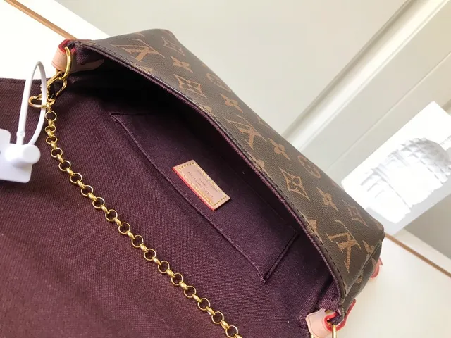 Louis Vuitton Pochette Metis Marrón Dorado Monogram Lienzo Recubierto Turn-Lock Cadena Bolso 5