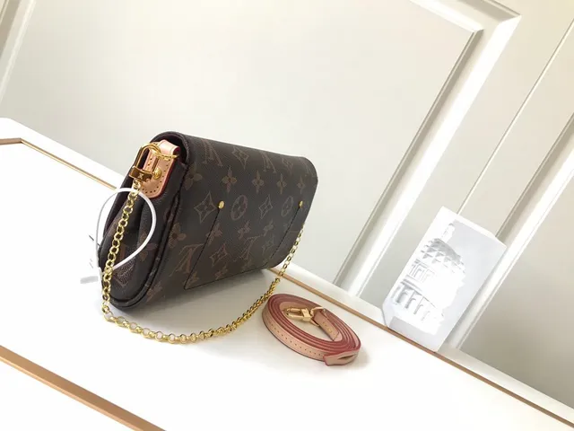 Louis Vuitton Pochette Metis Marrón Dorado Monogram Lienzo Recubierto Turn-Lock Cadena Bolso 8