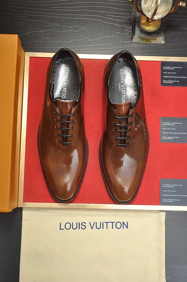 Louis Vuitton বাদামি চামড়ার পালিশ করা অক্সফোর্ড জুতো 5