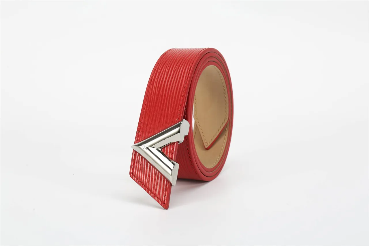 Louis Vuitton Red Silver Textured Polished V-Shaped Buckle Leather Belt 6