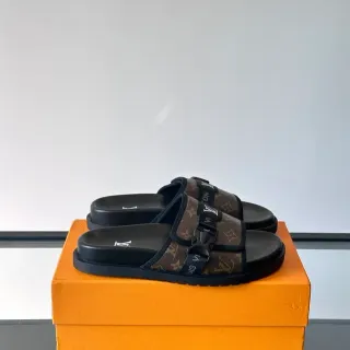 Louis Vuitton Run Away Slide Sandalias Monogram Canvas Negro Marrón