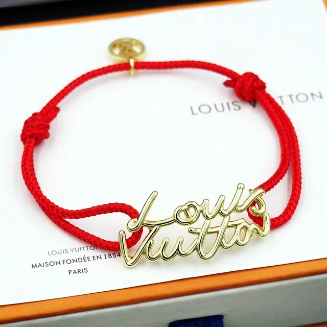 Louis Vuitton Signature Script سوار كورد أحمر 2