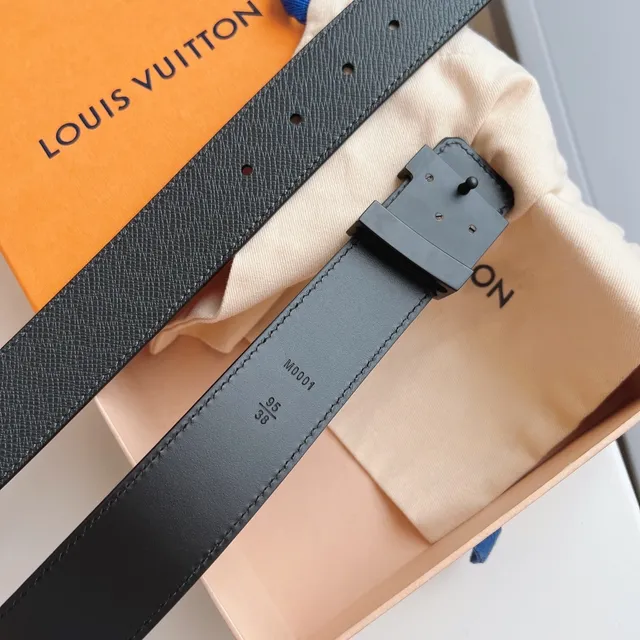 Louis Vuitton Turnlock حزام جلدي قابل للعكس 6