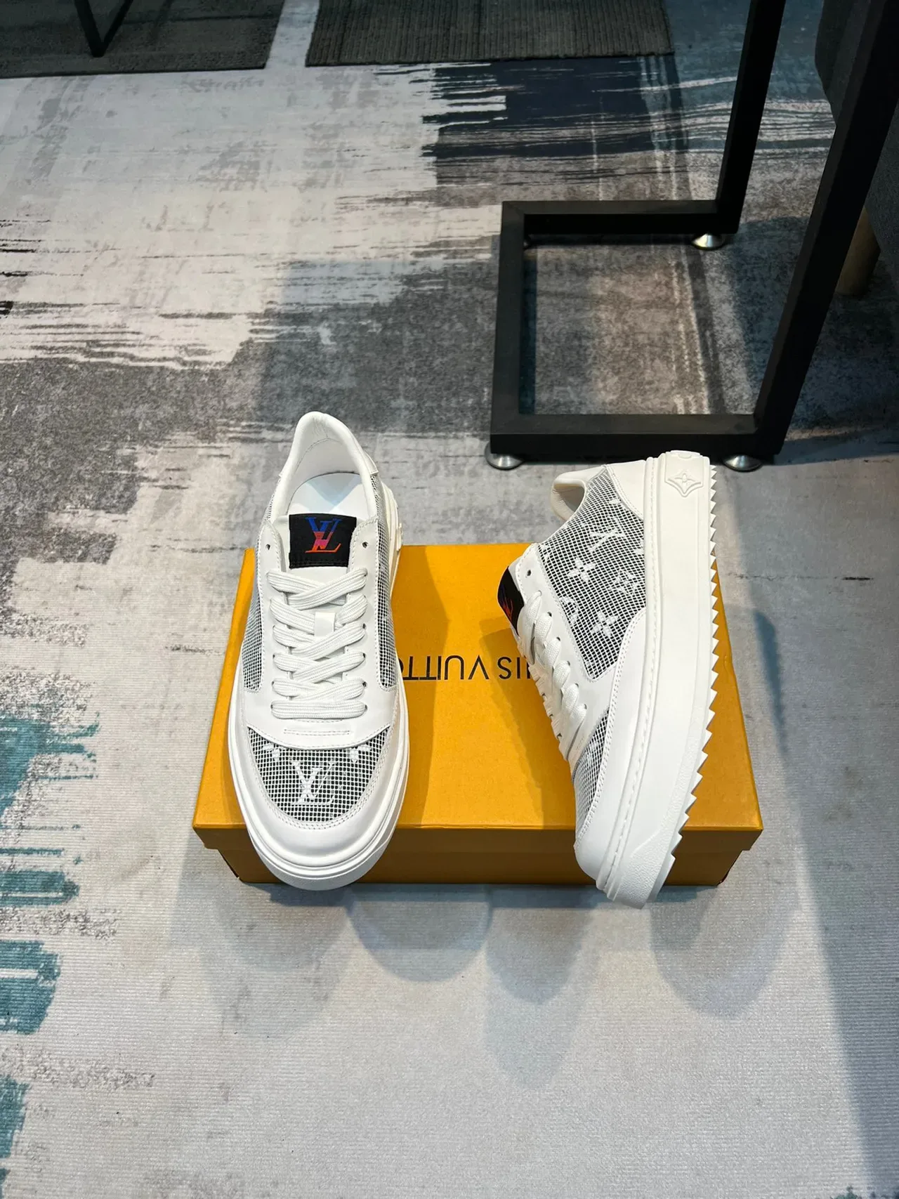 Louis Vuitton White Black Leather And Mesh Upper Embossed Monogram Side Panels Lifestyle Sneakers 4