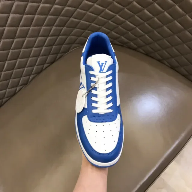 Louis Vuitton White Blue Low-Top Monogrammed Lifestyle Sneakers 4
