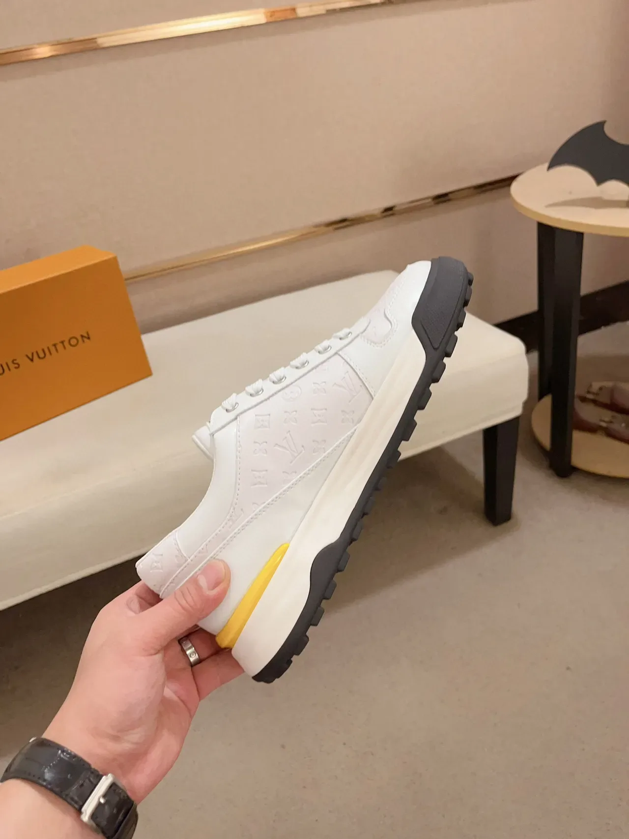 Louis Vuitton 白棕印花皮革镂空鞋头生活方式运动鞋 5