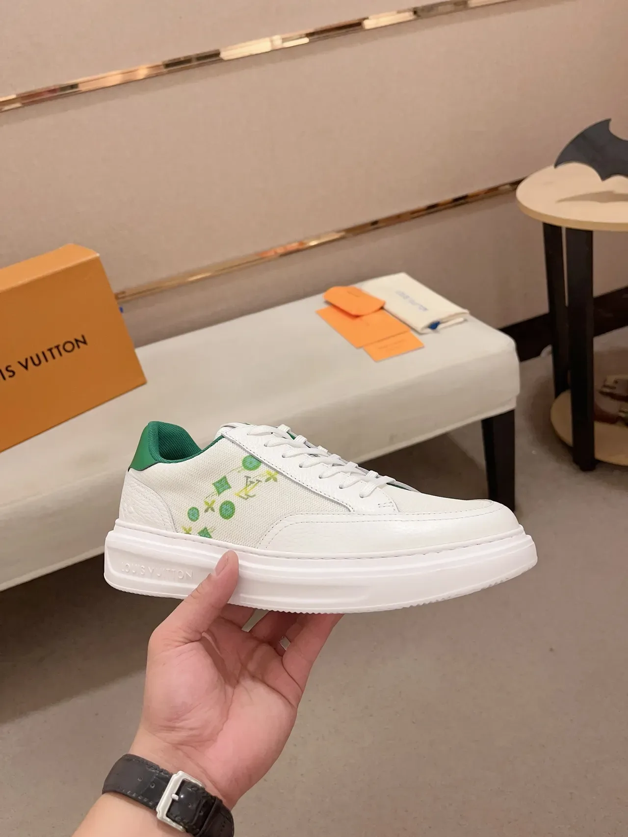 Louis Vuitton Blanc et Vert Low-Top Solaire Plateforme Lifestyle Sneakers 2