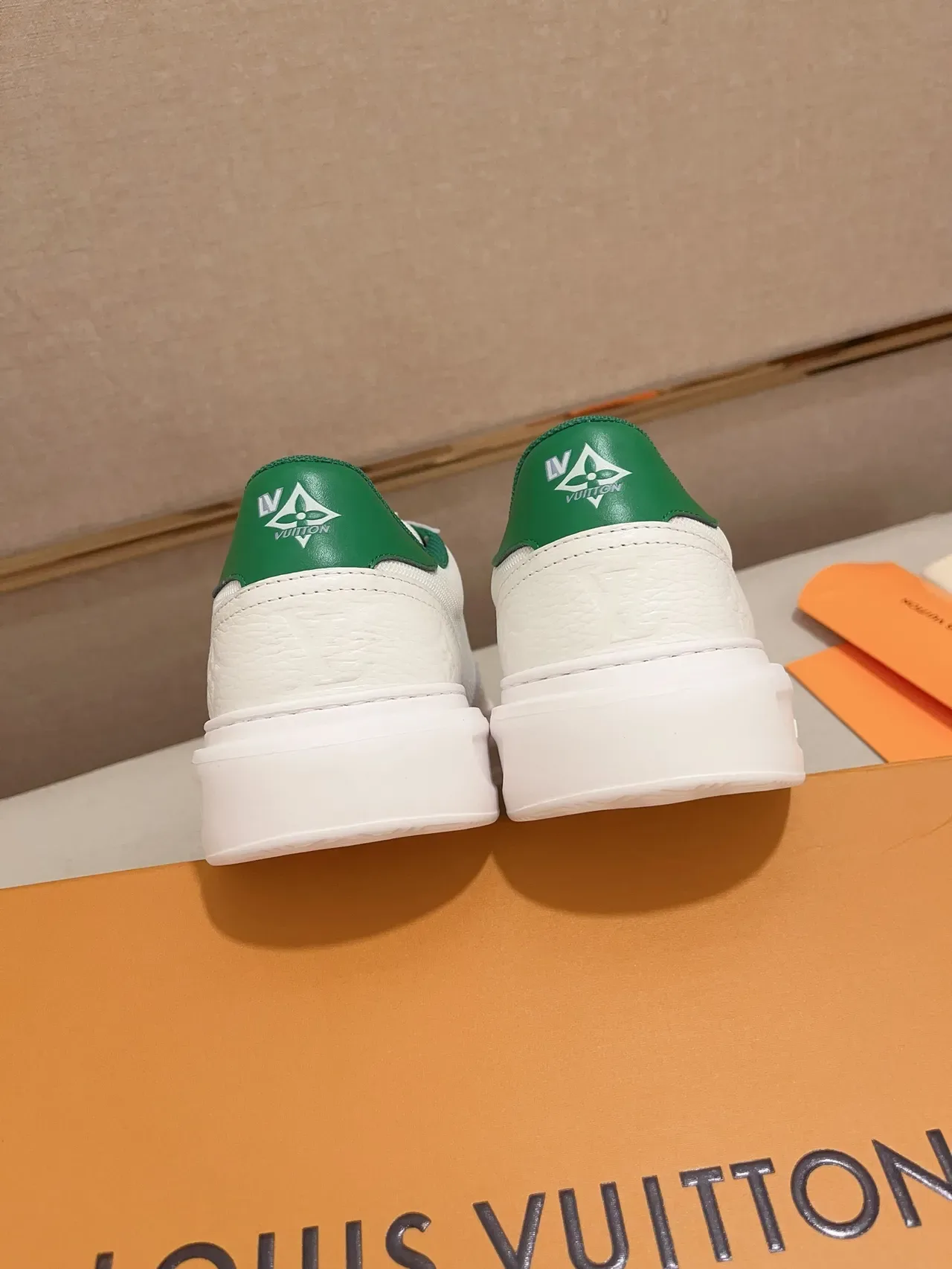 Louis Vuitton Blanc et Vert Low-Top Solaire Plateforme Lifestyle Sneakers 5