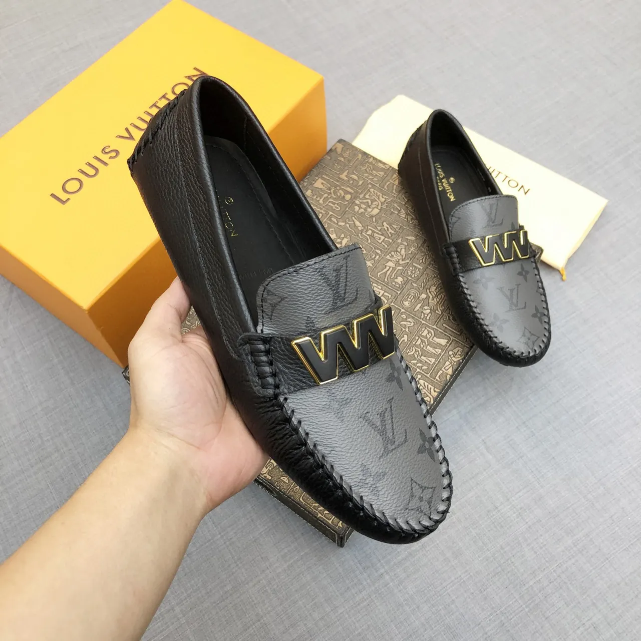Louis Vuitton WW Buckle Loafer Gris Noir Monogrammé Revêtu Cuir Bords Loafer 9