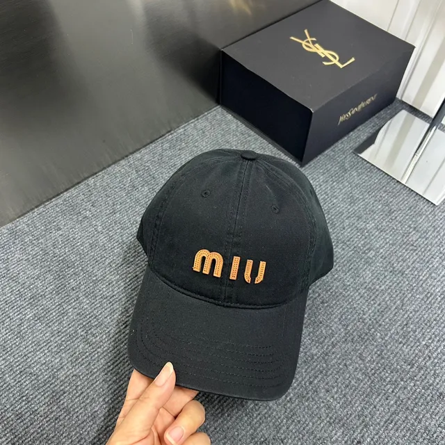 Miu Miu casquette baseball logo brodé bordeaux 6