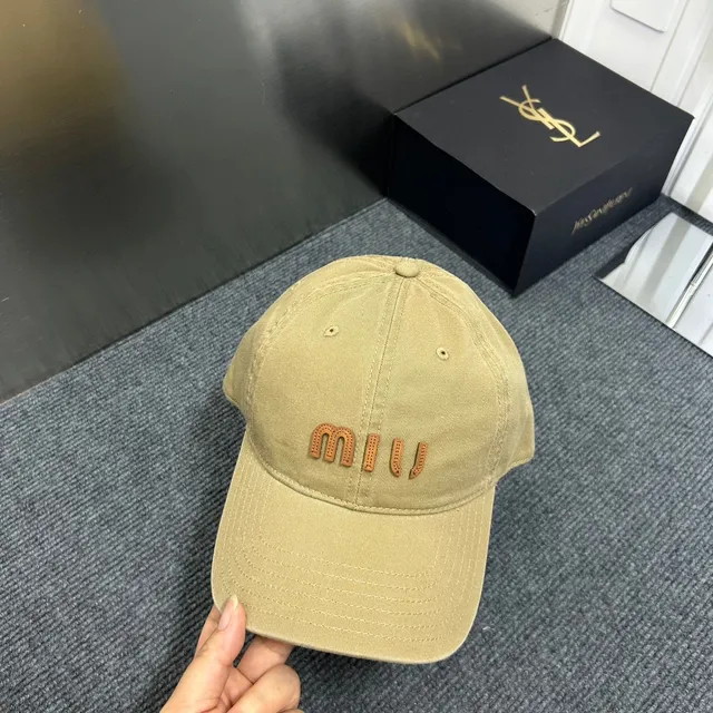 Miu Miu casquette baseball logo brodé bordeaux 7