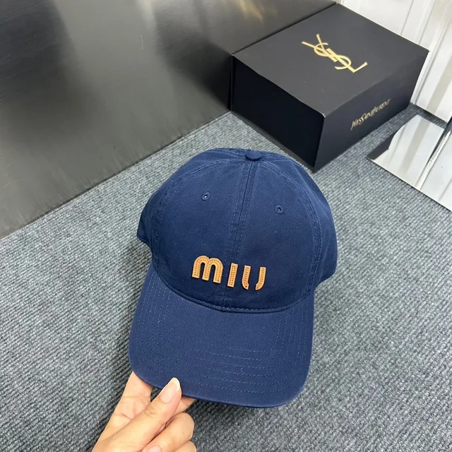 Miu Miu casquette baseball logo brodé bordeaux 8