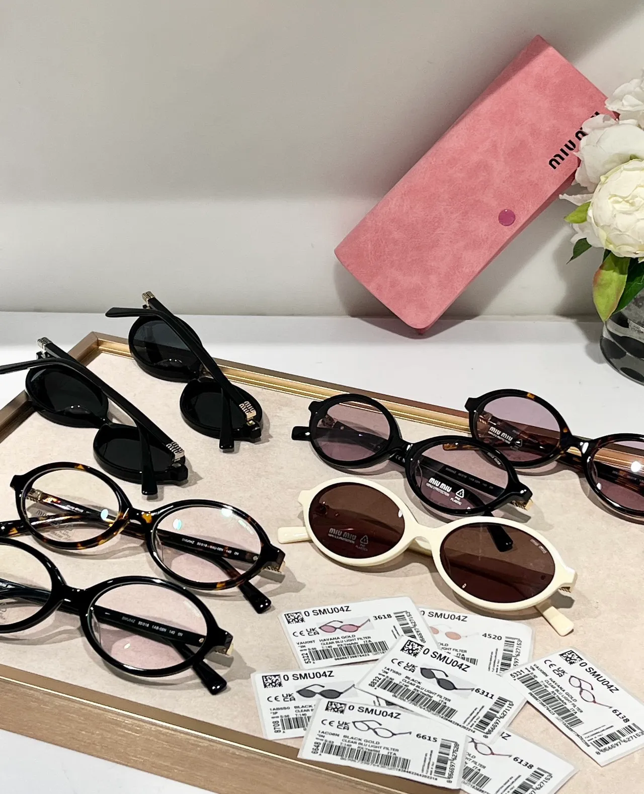 Miu Miu SMU04Z 奶油色椭圆形醋酸太阳镜 4