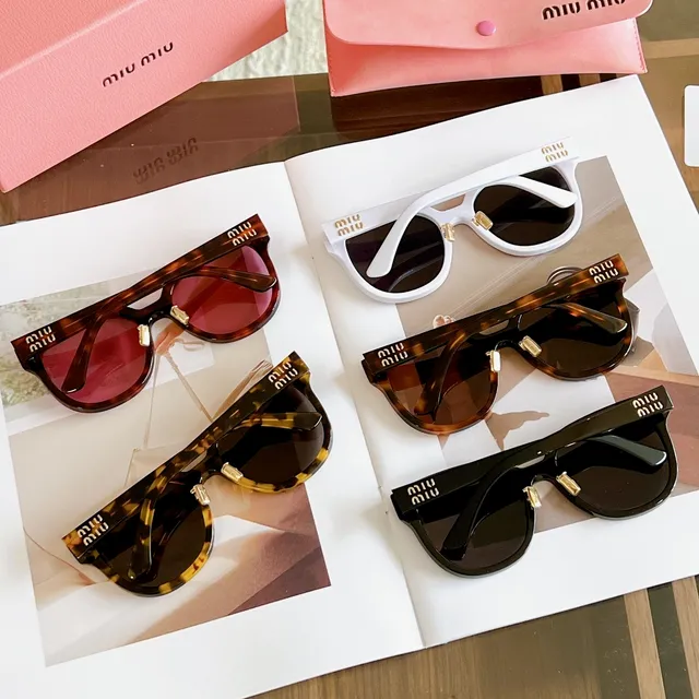 Miu Miu Wander Tortoiseshell Cat-Eye Sunglasses 5