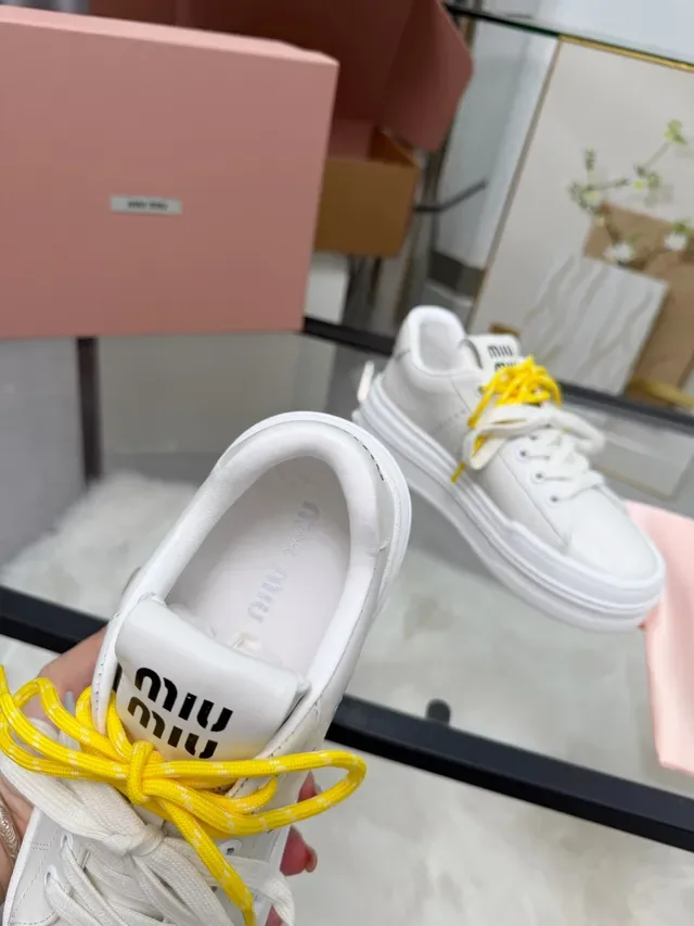Miu Miu Wander 白色黄色皮革厚底平台鞋生活方式运动鞋 4