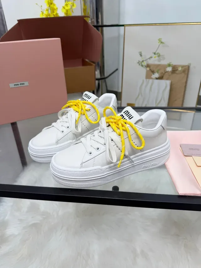 Miu Miu Wander 白色黄色皮革厚底平台鞋生活方式运动鞋 5