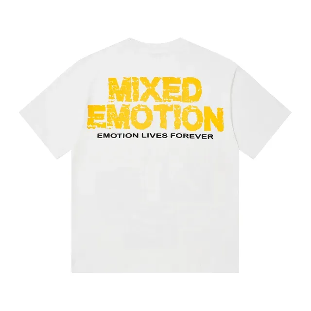 Camiseta de colagem gráfica Mixed Emotion Mixed Emotion Forever 4