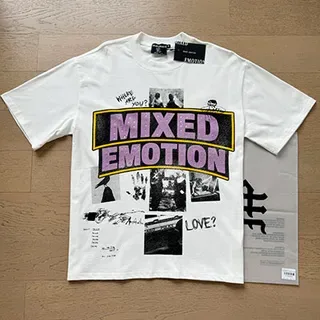 تي شيرت Mixed Emotion أبيض ووردي بطباعة جرافيك ستايل كولاج 6