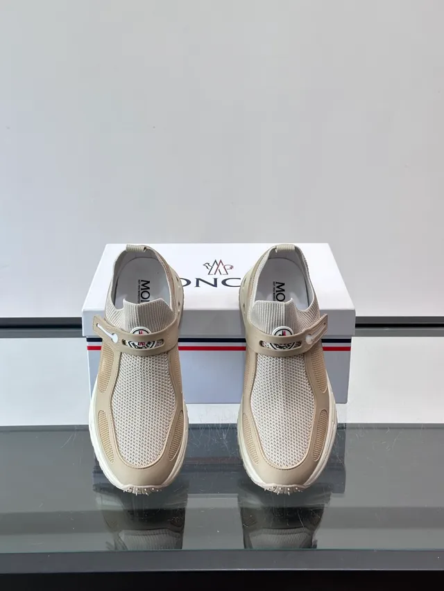 Moncler Tênis Lifestyle Slip-On Bege de Malha 4