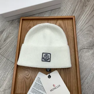 Moncler সাদা নৌবাহিনী রিবড নিট ফোল্ডেড কাফ বিনি