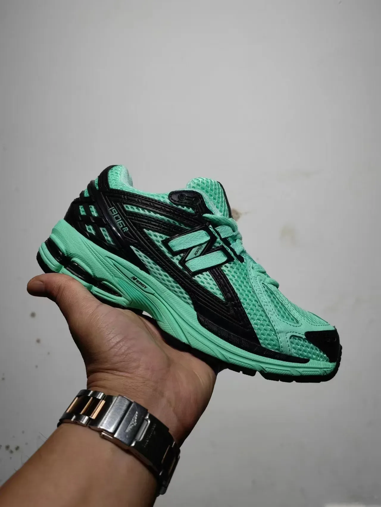 New Balance 1200 मिंट ग्रीन ब्लैक रनिंग शूज़ 5