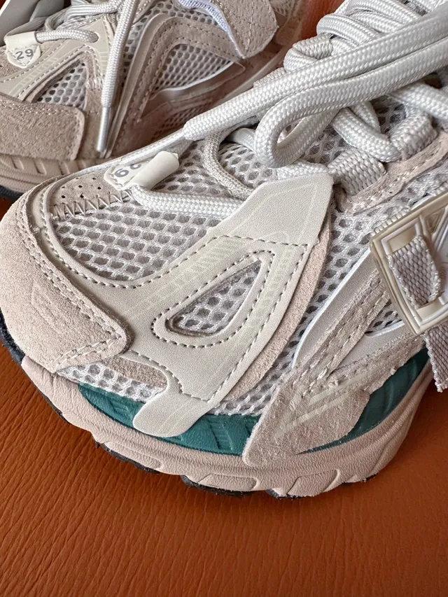 New Balance 1906R 米色 青绿色 厚底运动鞋 9