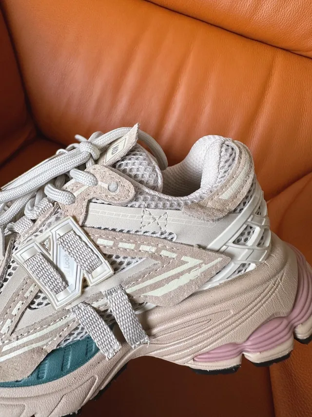 New Balance 1906R 米色 青绿色 厚底运动鞋 10