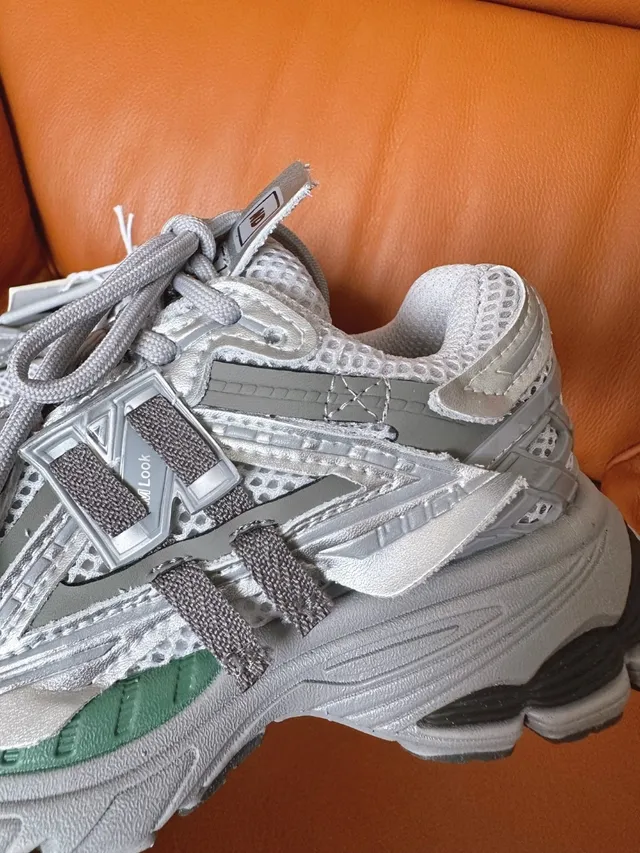 New Balance 1906R 米色 青绿色 厚底运动鞋 19